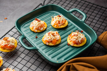 Papdi pizza are mini food bites, Indian kids favourite party snack