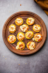 Papdi pizza are mini food bites, Indian kids favourite party snack