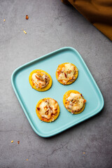 Papdi pizza are mini food bites, Indian kids favourite party snack