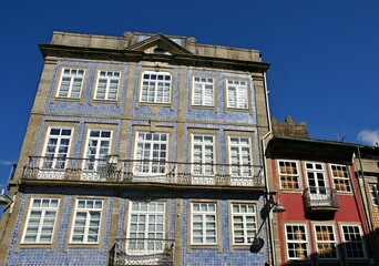 Fototapeta na wymiar Blue traditional tile house in Braga, Norte - Portugal 