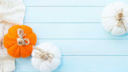 Knitted pumpkins and a cozy knitted plaid