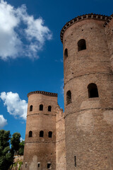 Fototapeta na wymiar Ancien fort dans le centre historique de Rome en Italie