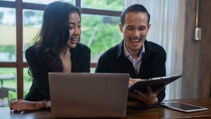 Business conversations of businesswomen and architects man