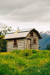 casita en la montaña