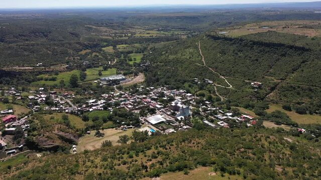 Poblado de Nochistl&aacute;n,  toma con dron a&eacute;rea Zacatecas M&eacute;xico dron dji tiempo de lluvia