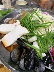 제주 맛집 만덕이네 문어, 전복, 야채, 돼지 두루치기 / Jeju famous restaurant Mandeok's octopus, abalone, vegetables, pork stir-fried dishes 