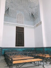 [Uzbekistan] A wooden bench inside the Gur-e Amir or Amir Timur Mausoleum (Samarkand)