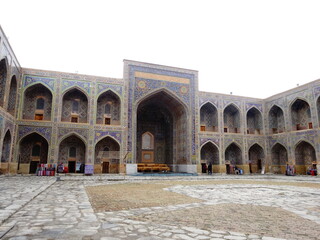 [Uzbekistan] Courtyard of Ulugh Beg Madrasa in Registan Square (Samarkand)
