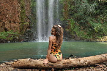 Mulher linda ensaio feminino natureza