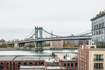 Fototapeta na wymiar A view of the bridge in New York city