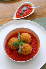 tomato soup with meatballs