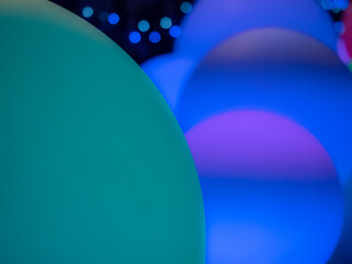 カラフルなボールの照明