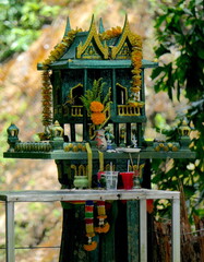 Hausaltar in Thailand