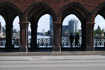 arches on the bridge