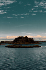 horizon along the sea