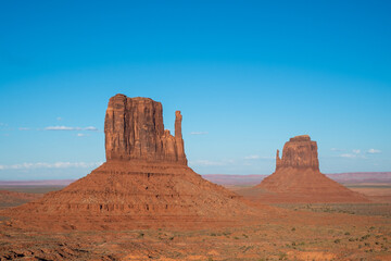 Fototapeta na wymiar The sunny views of Monument Valley in Arizona