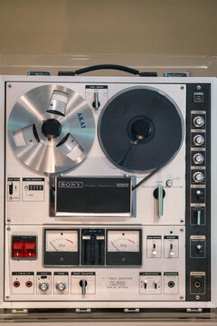 old sony akai stereo tapecorder