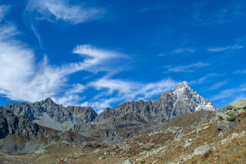 I primi colori dell’autunno ai piedi del Monviso – Rifugio e Lago Alpetto – Valle Po -Cuneo