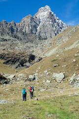 Fototapeta premium I primi colori dell’autunno ai piedi del Monviso – Rifugio e Lago Alpetto – Valle Po -Cuneo