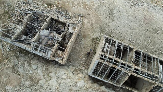 Ruinen alter Milit&auml;ranlagen - N&auml;he Mario Sigot Biwak - auf dem Weg zum Rifugio Levi-Molinari