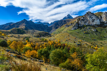 I primi colori dell’autunno ai piedi del Monviso – Rifugio e Lago Alpetto – Valle Po -Cuneo