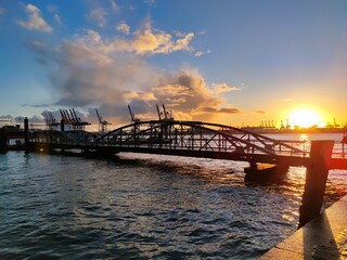 Obraz premium Bridge at Hamburg Port