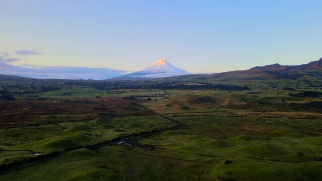  Cotopaxi Ecuador - Flug mit Drohne backward