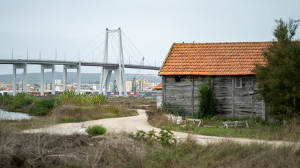 Fototapeta na wymiar casa velha madeira rio salina