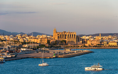 Fototapeta premium Sunrise over Port of Palma De Mallorca, Spain