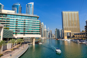 Naklejka premium Dubai Marina in a sunny day