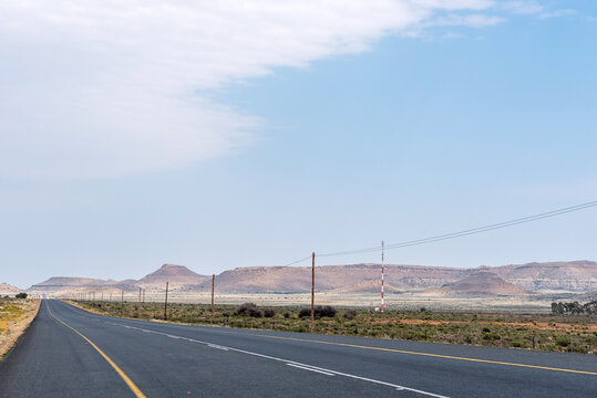 Landscape on Road N1 between Richmond and Beaufort West