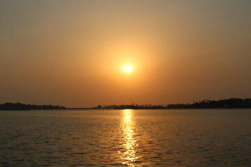 Fototapeta na wymiar Beautiful view of sunset on the beach at Jeddah Corniche. 