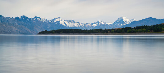 Fototapeta na wymiar Lake Pukaki and Aoraki Mount Cook, New Zealand