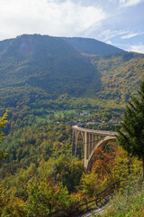 Fototapeta premium bridge in the mountains