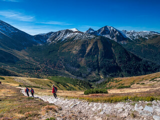 Jesień. Tatry Zachodnie, Trzydniowiański Wierch,  szlak
