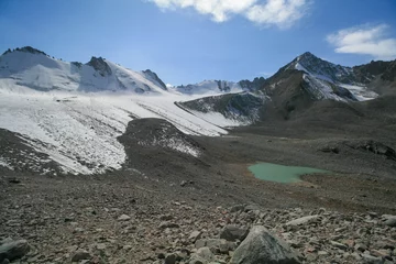 Foto op Plexiglas View of the glaciers of Kyrgyzstan. © Evgeniya brjane