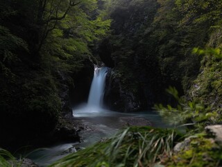 Naklejka na ściany i meble 日本の滝百選　大釜の滝