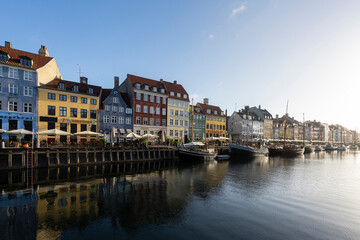 Fototapeta na wymiar Nyhavn ancient port in Copenhagen, Denmark.