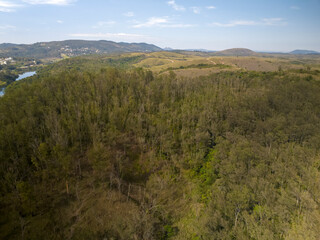 Foto aérea da represa de Mairiporã no interior de São Paulo e também da ponte e rodovias na cercania