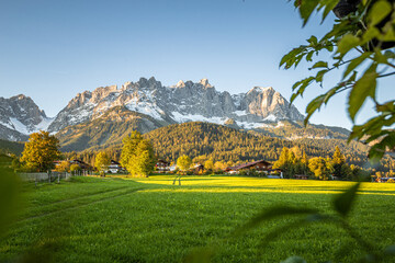 Wilder Kaiser Gebirge in den Alpen mit herrlichen Panorama im Herbst