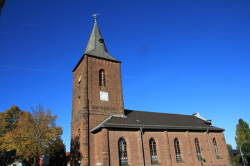 Fototapeta na wymiar Johannes-Kirche calden