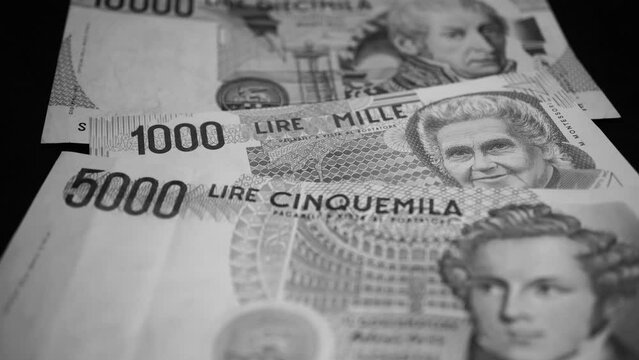 Греческие евро фото. Экс валюта. Salarii. Валюта украины. Деньги англии с коротким.