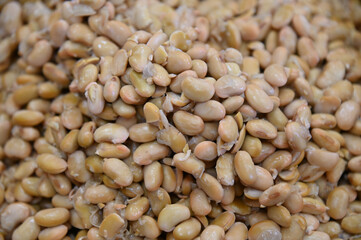 味噌づくりのためにたくさんゆでた大豆