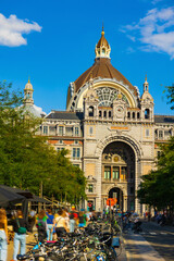 Obraz premium External view of Centraal railway station in Antwerp from De Keyserlei street. Flemish Region of Belgium.