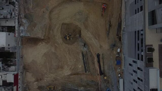 under construction place digging to make concret columns