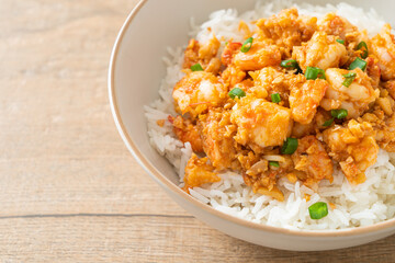 stir-fried shrimps with garlic and shrimps paste