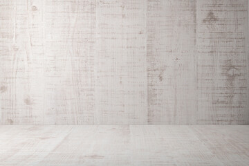 白木の壁と床の、何もない空間