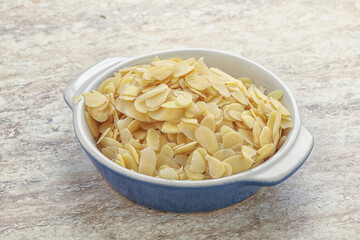 Almond nut slices for culinary