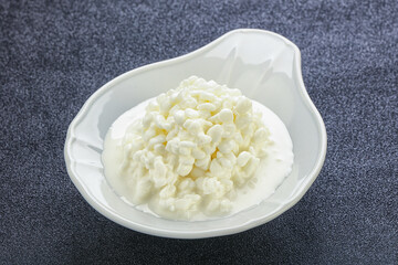 Dietary granulated cottage cheese for breakfast