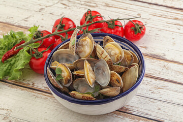 Vongole shellfish mollusc clem with butter